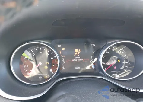 2019 Jeep Compass Latitude 4X4 z USA, uszkodzony, nr VIN 3C4NJDBBXKT654275